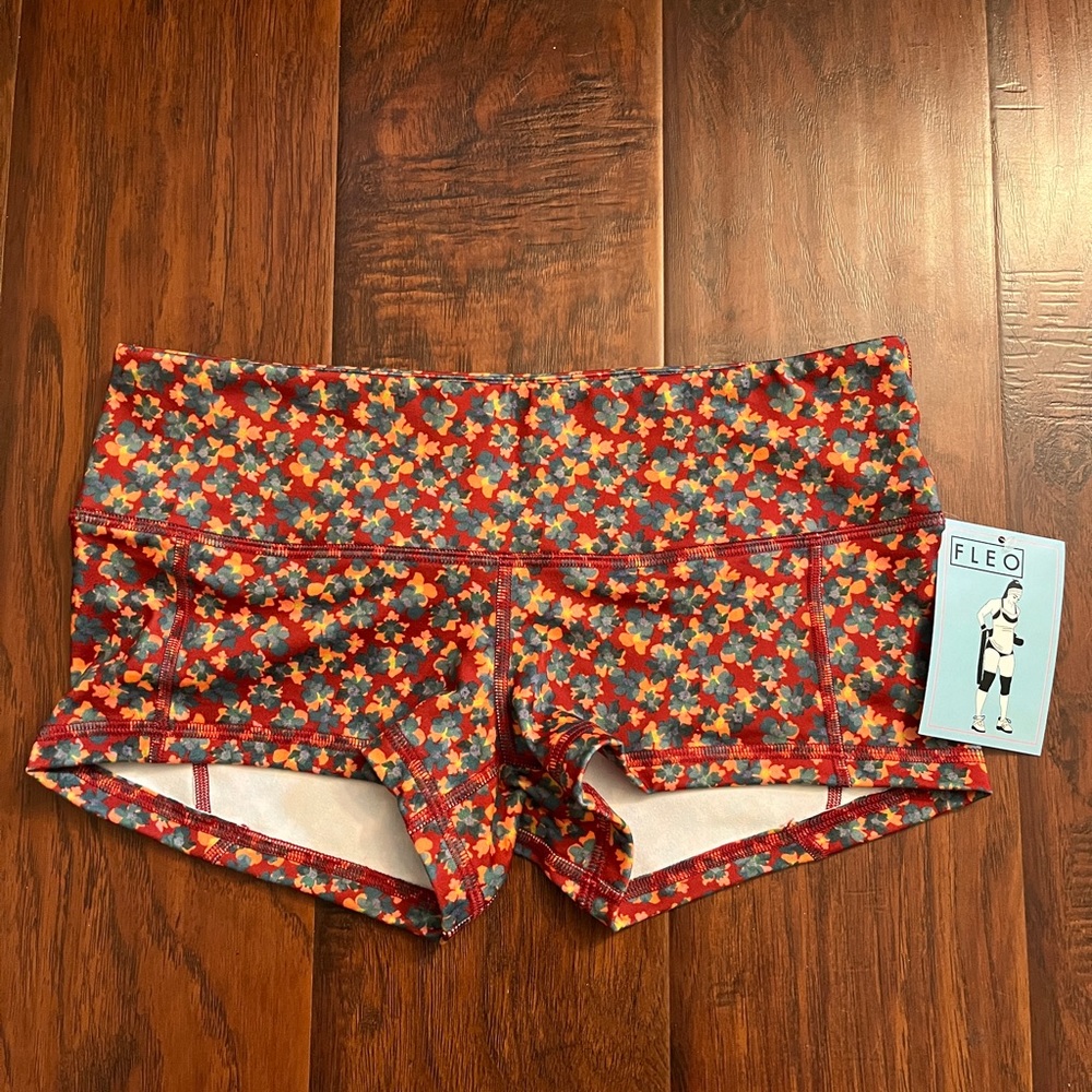 FLEO Low Rise Shorts Medium